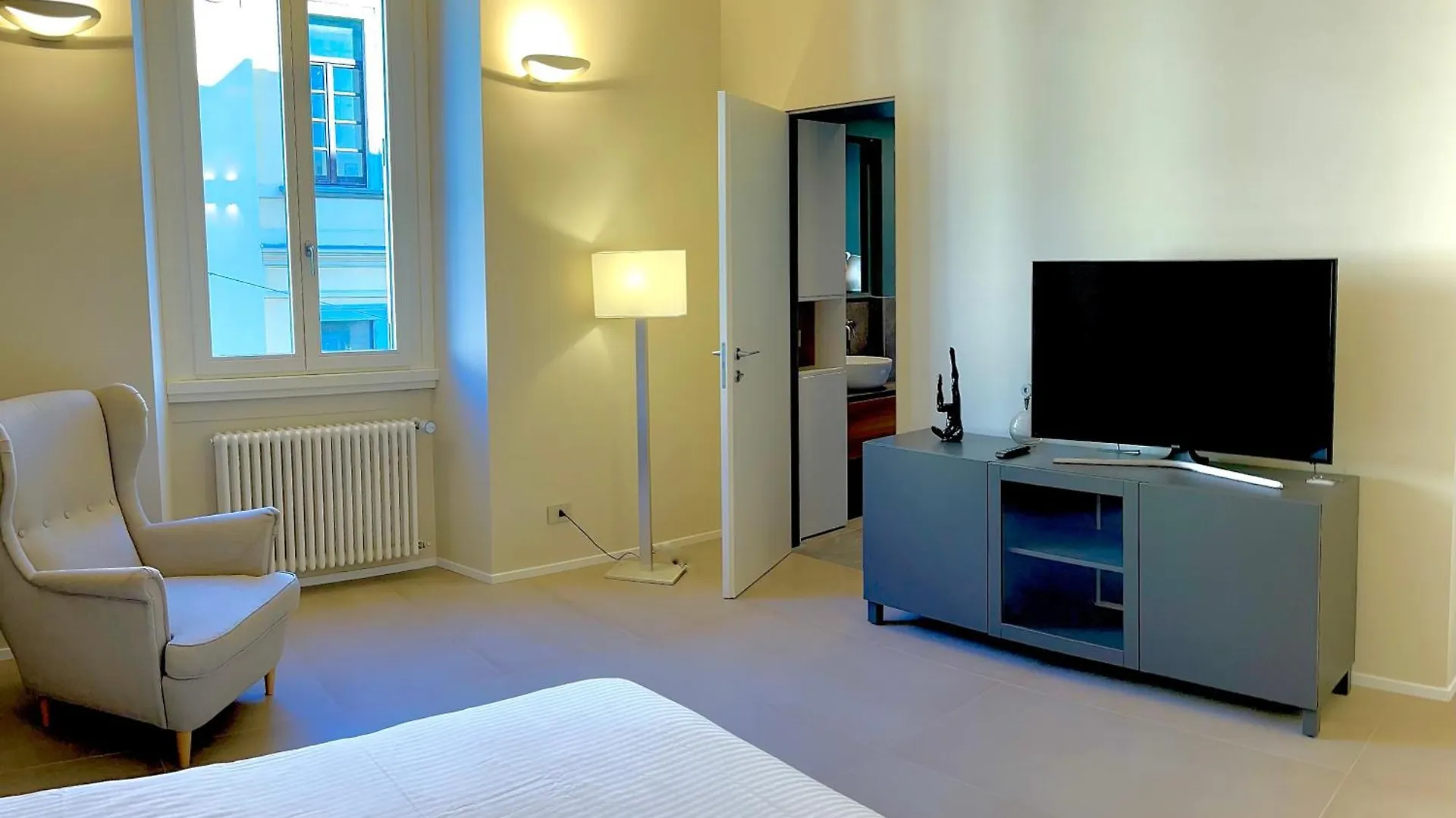 Apartment Solferino 37 Mailand