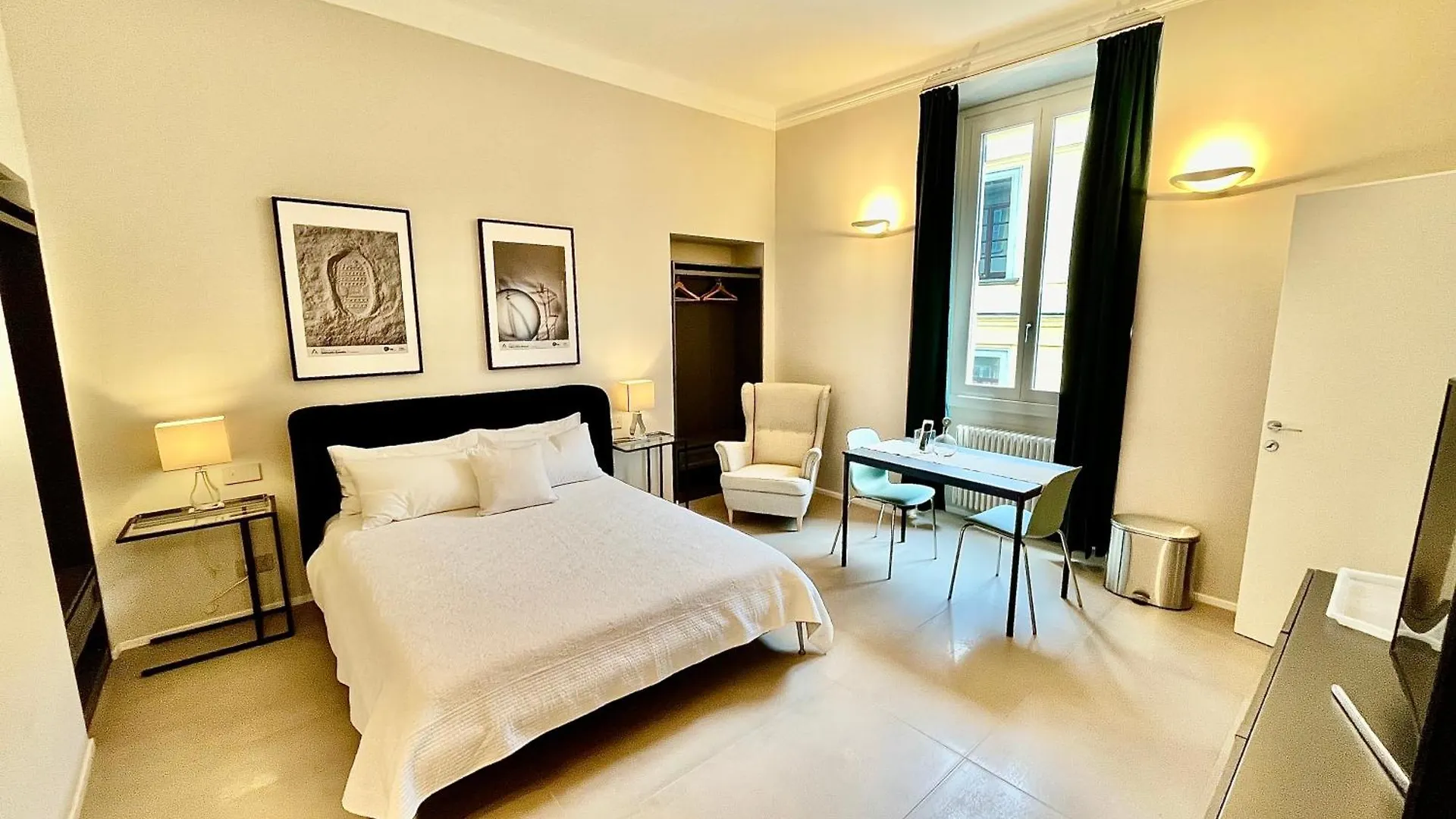 Apartment Solferino 37 Milan