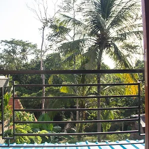 Ratna 4 Apartment Ubud